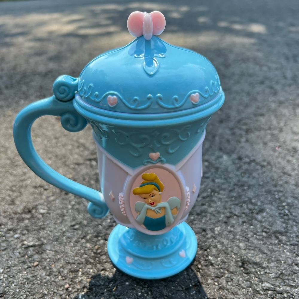 Disney on Ice collector mug Cinderella